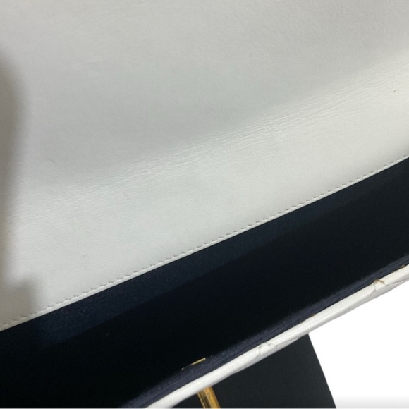 Chanel Auto Double Flap Leather Bag - Authentic - Picture 8 of 11